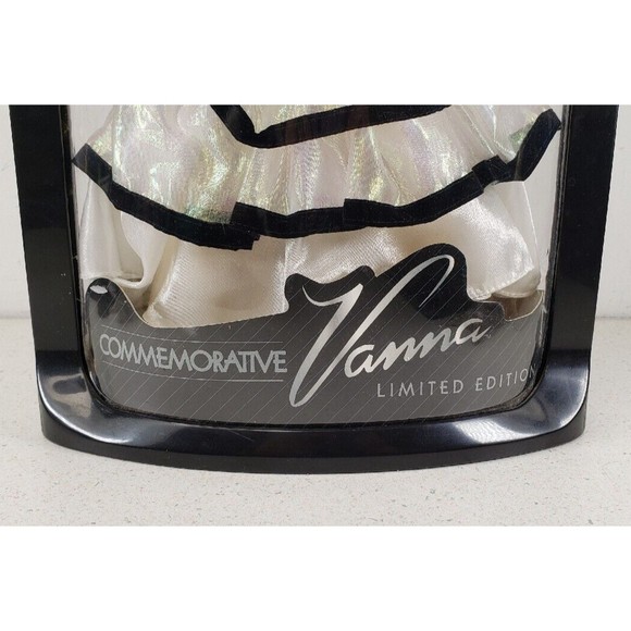 Vanna White Commemorative Limited Edition Doll SHIMMER DRESS  #BLHSN96/005 - Picture 3 of 16